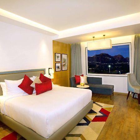 Hotel Ramada By Wyndham Katra Station Road Zewnętrze zdjęcie