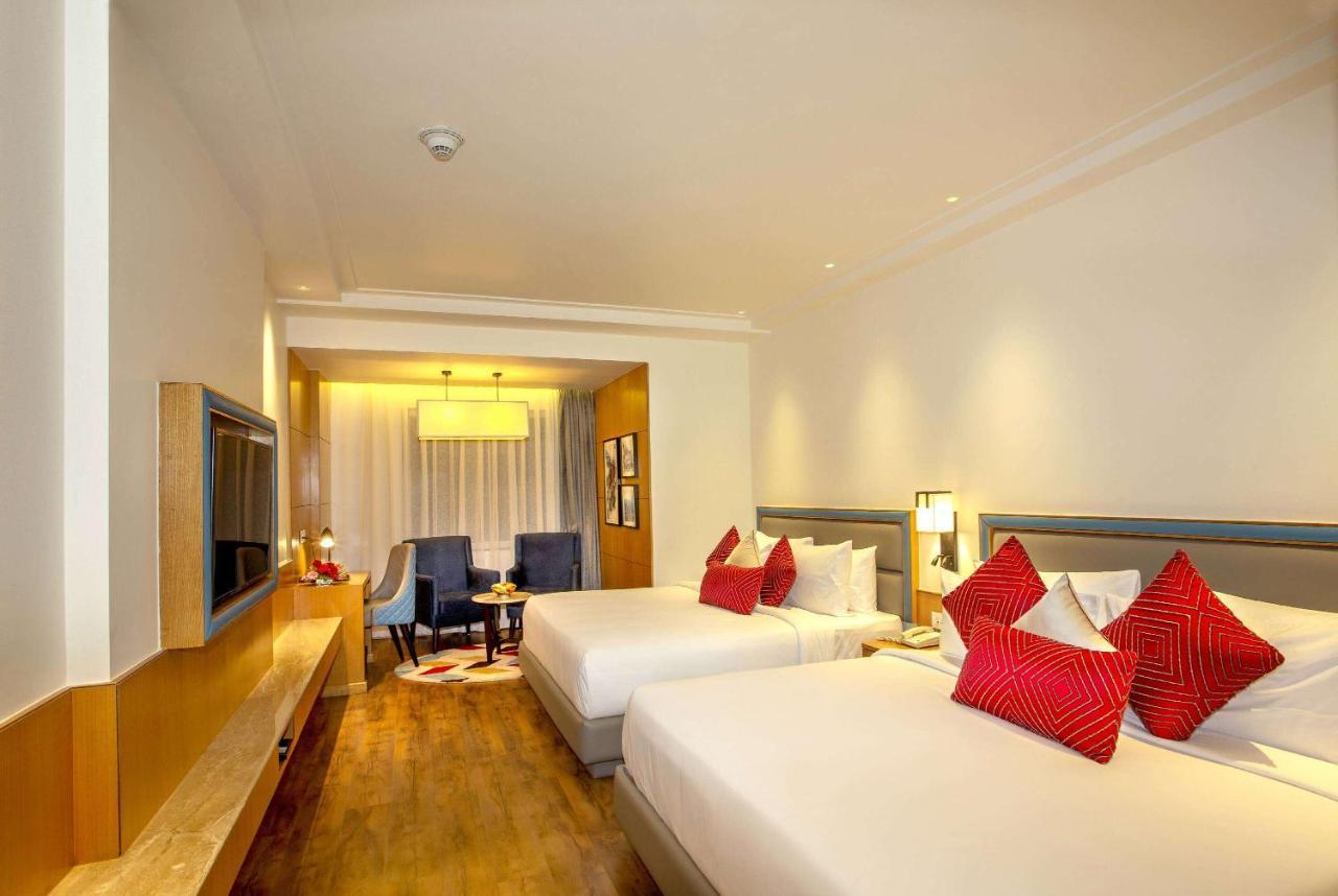 Hotel Ramada By Wyndham Katra Station Road Zewnętrze zdjęcie